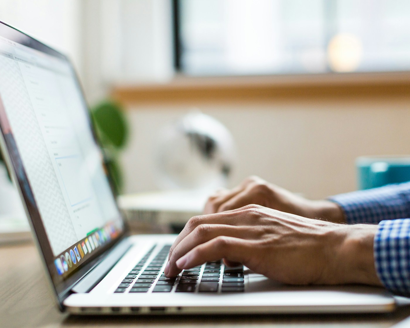 Small business owner set up with an AI phone answering service for small business
